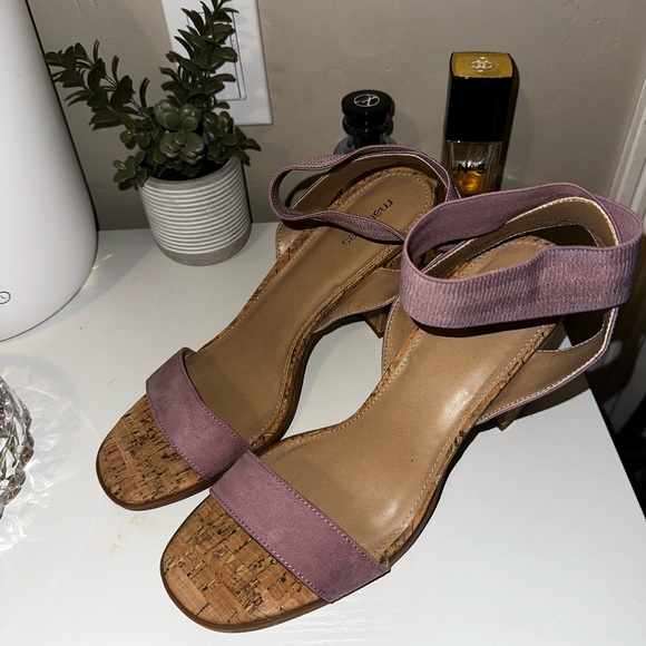 MAURICES STRAPPY HEELS - Picture 3 of 5